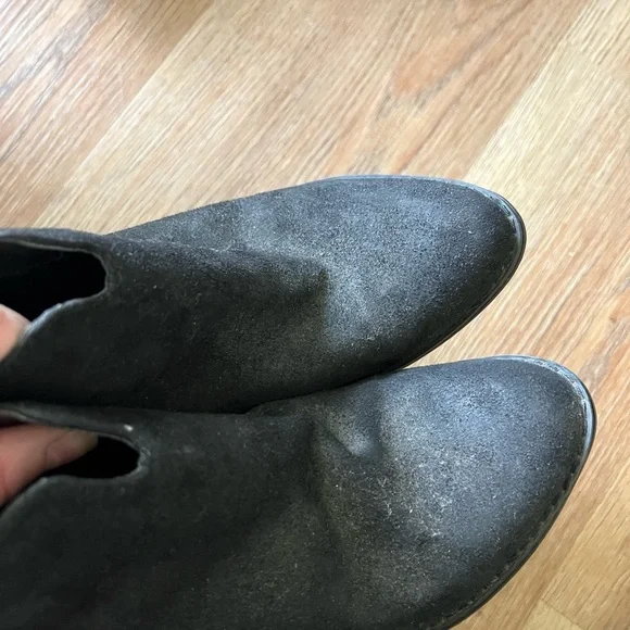 Women's Black Ankle Boots - Picture 2 of 4